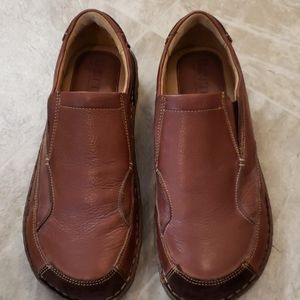 BORN Mens Size 11.5W Brown Leather Loafers